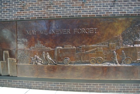 Gedenkplaat brandweer Ground Zero